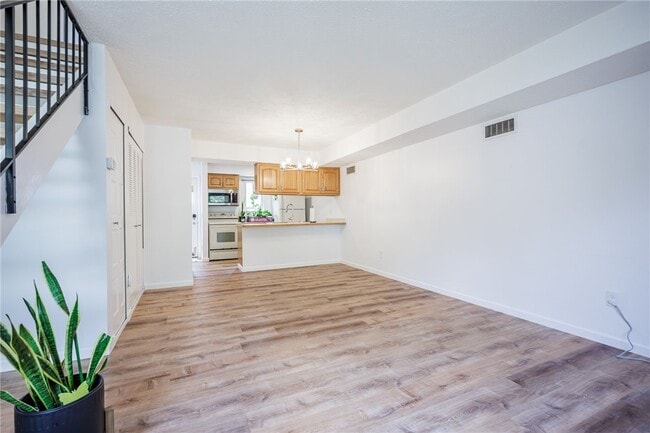 678 Eastbrooke Ln