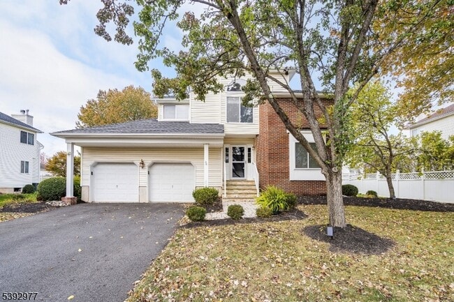 Building Photo - 6 Crammer Ln