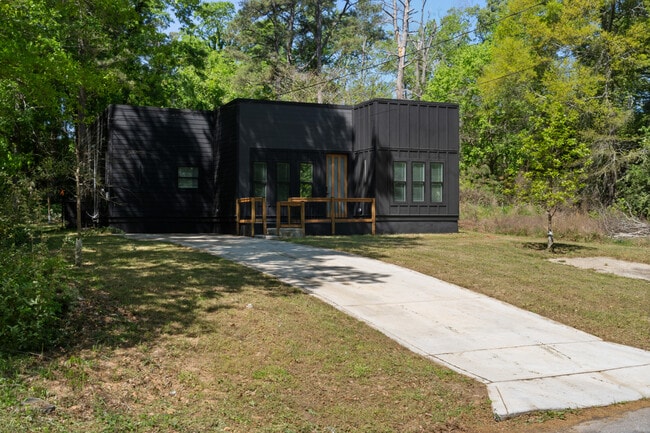 Building Photo - 101 Howell Dr SW