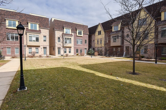 Building Photo - 330 Pennsylvania Way