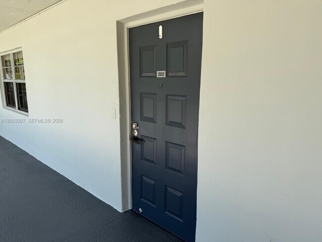 Photo - 4261 W Palm Aire Dr Unit 202