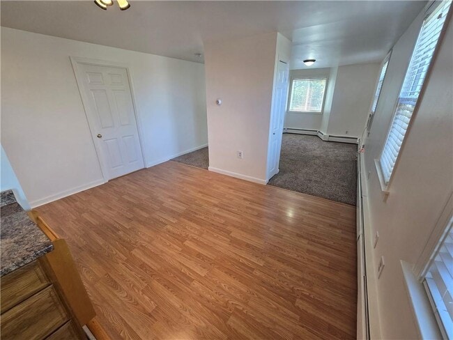 Photo - 180 S Main St Unit B