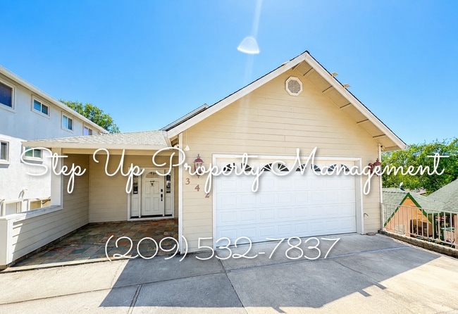 Building Photo - Spacious 3BD/3BA – Lake Access Living in Gated Copperopolis Community