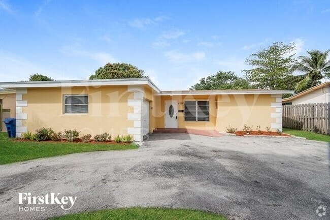 Building Photo - 6831 NW 25th Ct Rental