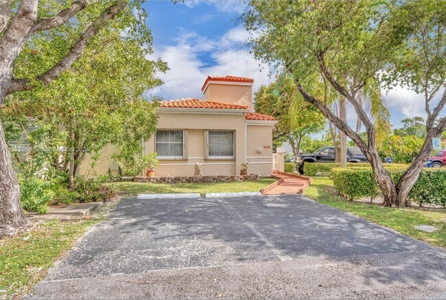 Building Photo - 6427 SW 132nd Ct Cir Rental
