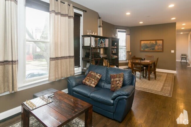 Building Photo - 2 bedroom in Chicago IL 60625 Unit 2 Rental