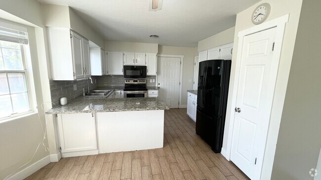 Building Photo - 3905 Elwood Way Unit Upstairs Rental