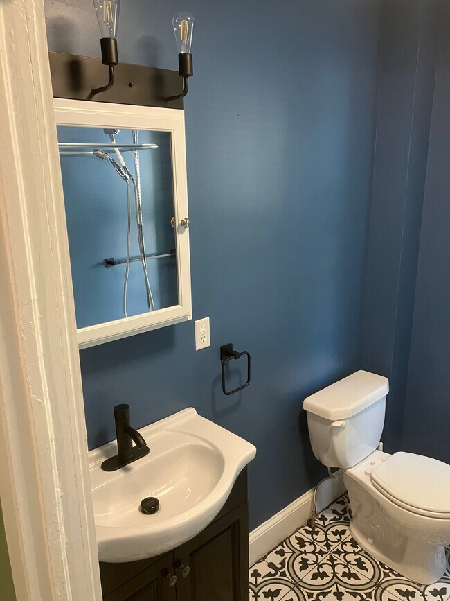 Photo - 1302 Hillside Ave Unit Apt#1