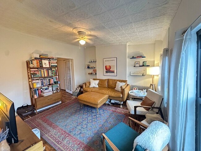 Photo - 82 Carroll St