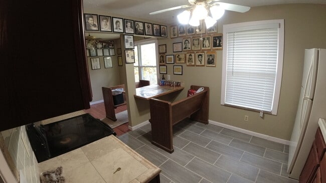 Photo - 1725 Pinebrook Dr