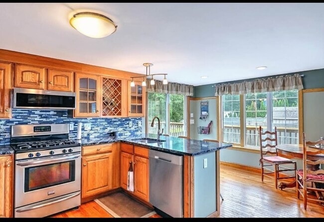 Photo - 103 Walnut St