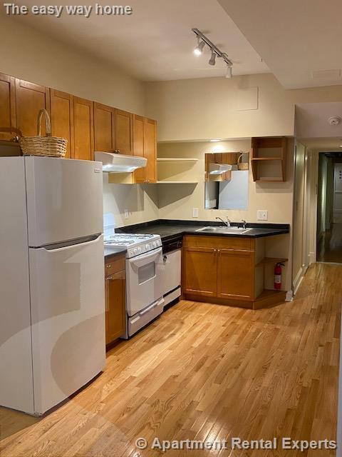 Building Photo - 888 Massachusetts Ave Unit #10