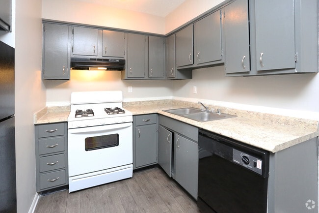 3BR, 1BA - Kitchen