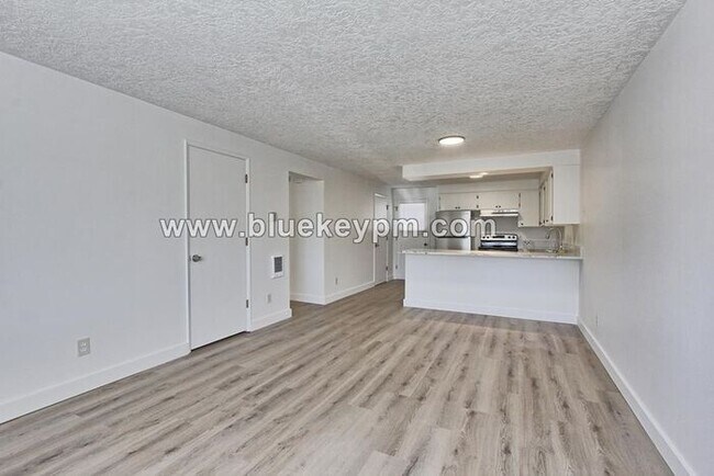 Photo - 2 Bed, 1 Bath Unit in Battle Ground in a 55+ Complex 2 blocks off Main Street