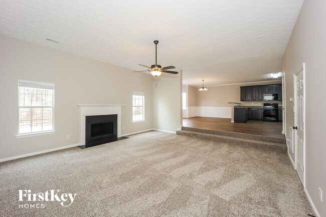 Photo - 855 Chapman St