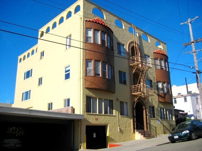 Photo - 479 Merritt Ave