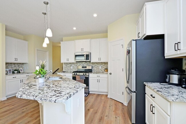 Photo - 1939 Mulberry Ln