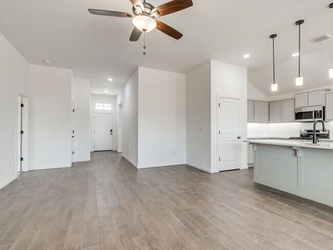 Photo - 959 SE 16th Terrace