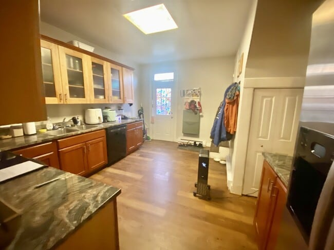 Photo - 628 Elm St