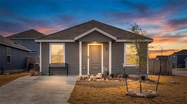 Building Photo - 373 Cowpoke Dr