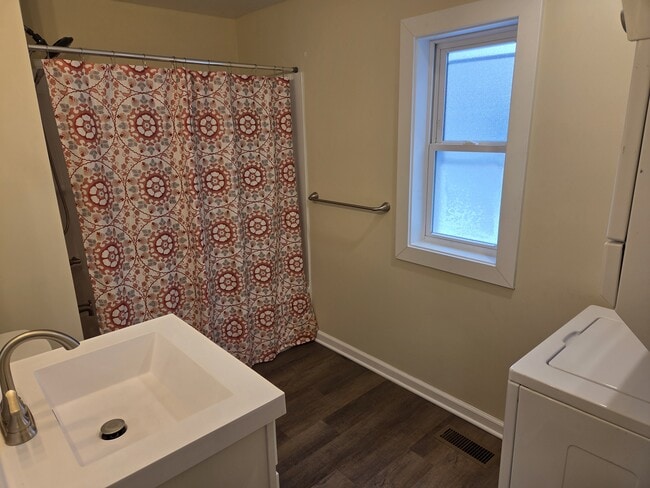 Photo - 815 Oakland Dr