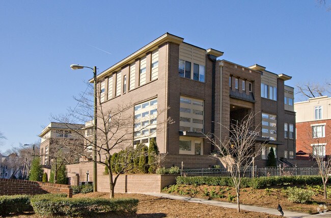 Photo - 420 Queens Rd