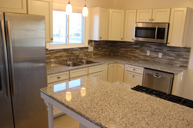 Photo - 772 Southport St