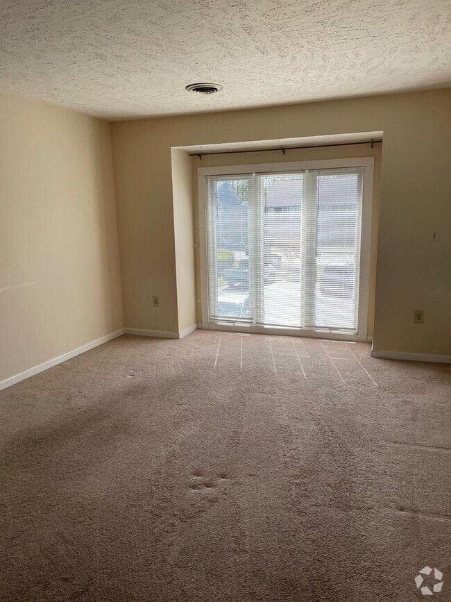 Building Photo - 1 Bedroom Condo in Cobblestone