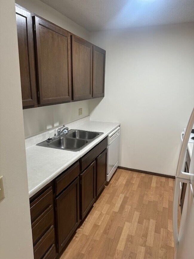 Photo - Xerxes Manor Apartments