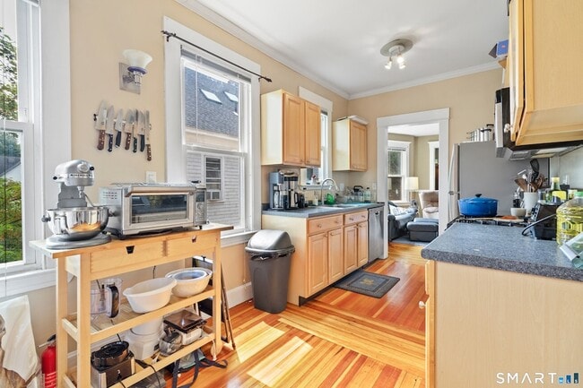 Photo - 253 W Elm St Unit 2