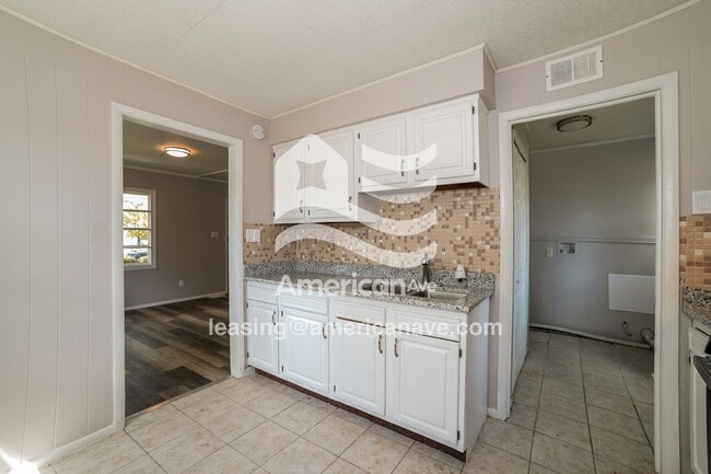 Photo - 2920 N Mission Rd