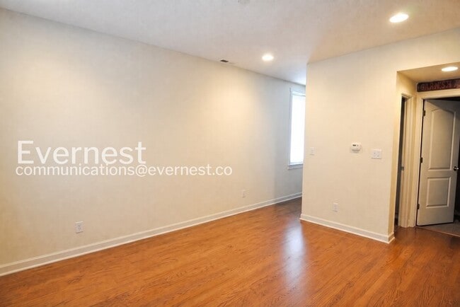 Photo - 1636 N North Park Avenue Unit 1636 g