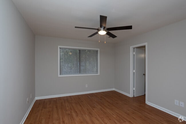 3BR, 2BA