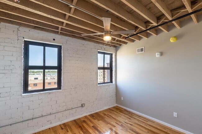 Photo - 116 N 4th St Unit 213