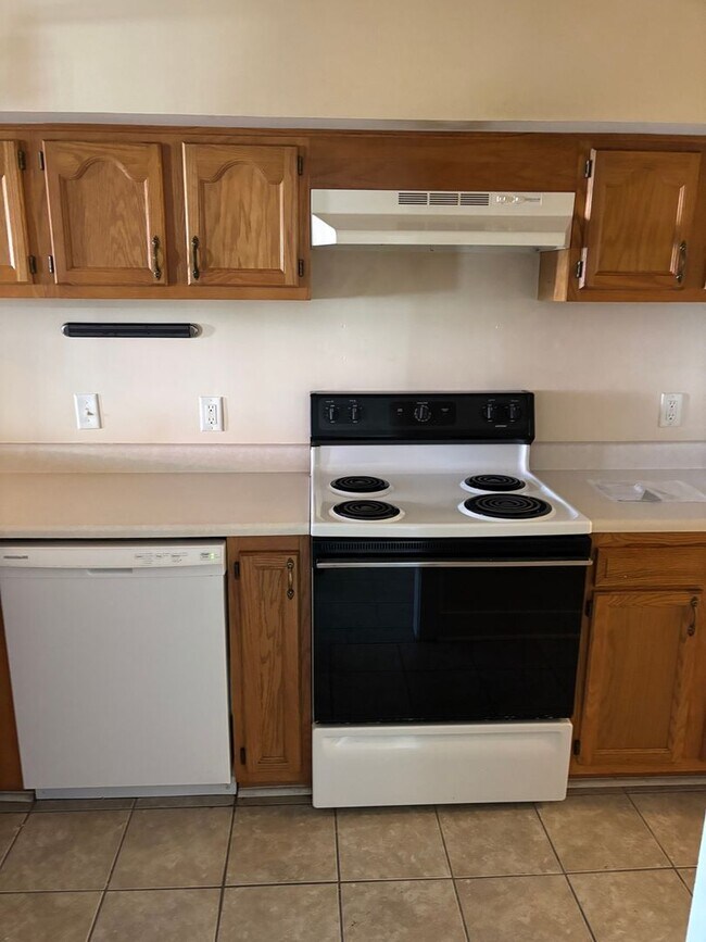 Photo - 209 E Duffy St