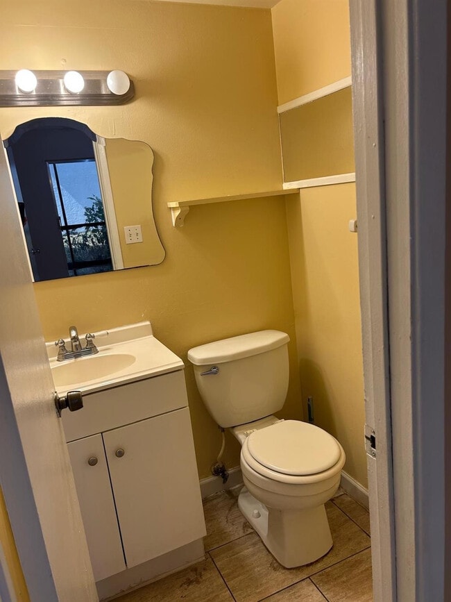 Photo - 2200 Springdale Blvd Unit 102