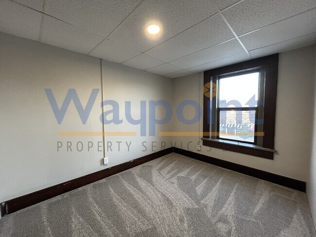 102 1/2 S Lafayette St Unit 2