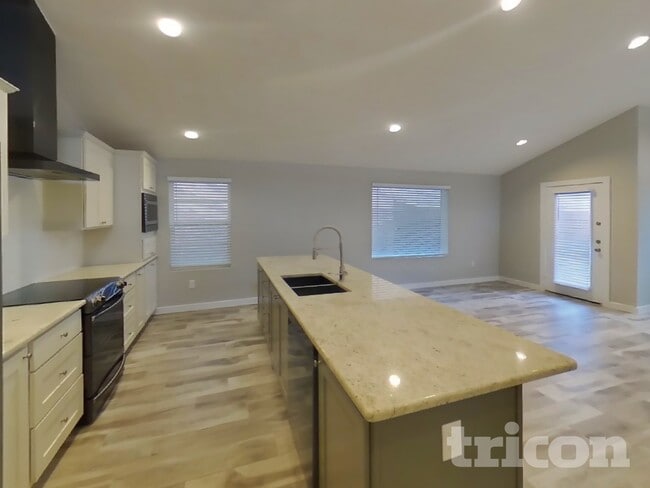 Photo - 1409 Wavelet Dr