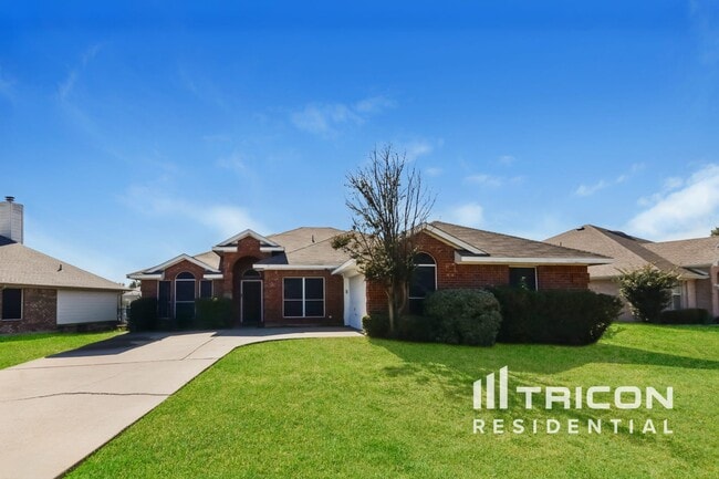 Building Photo - 2021 Cantura Dr