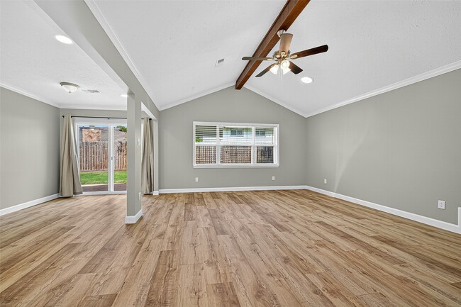 Photo - 3019 Jenny Dr