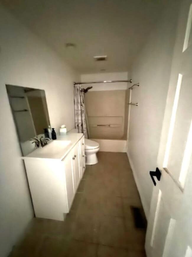 Photo - 4 bedroom home in Spring Creek with garage