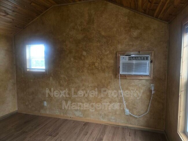 Photo - 111 E Cottonwood Dr