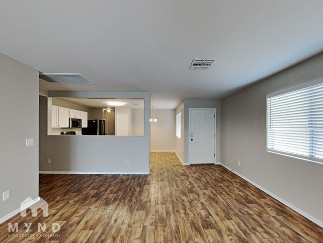 Photo - 10413 W Miami St