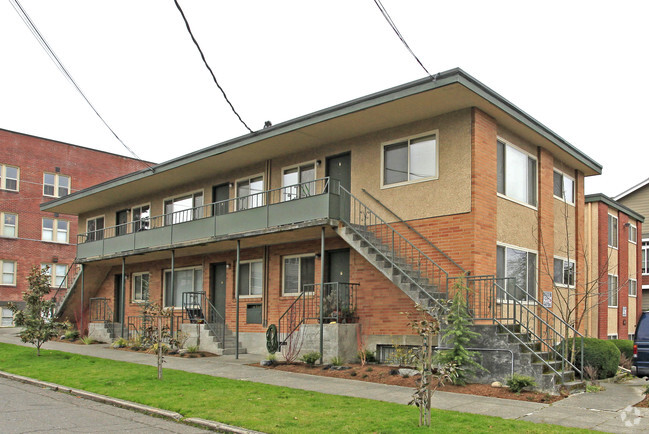 Building Photo - St Johns Court Rental