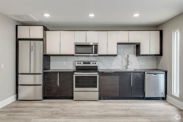 Building Photo - 4915 Bryan St Unit 203 Rental