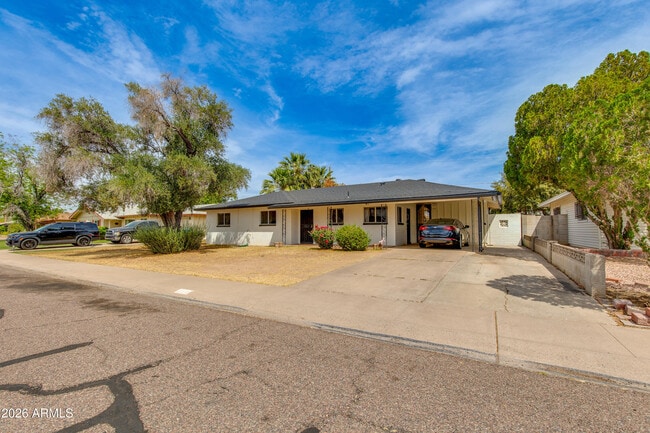 Photo - 1524 W Ocotillo Rd