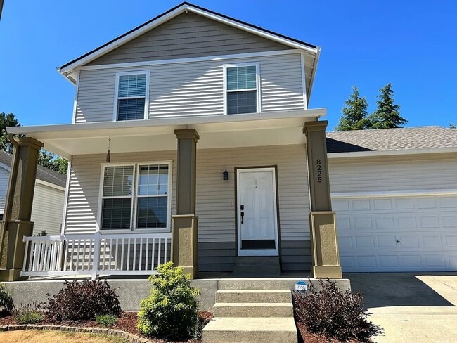 Building Photo - Nice 3bd 2.5bath Easy access to JBLM!