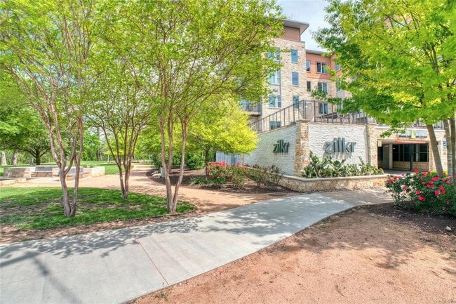 Building Photo - 1900 Barton Springs Rd Unit 5033 Rental