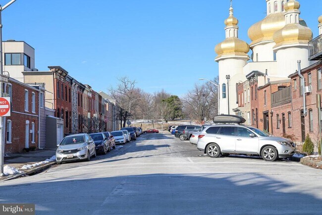 Photo - 605 S Montford Ave