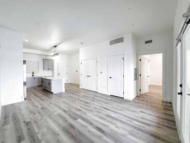 Photo - 1704 West Lincoln Street